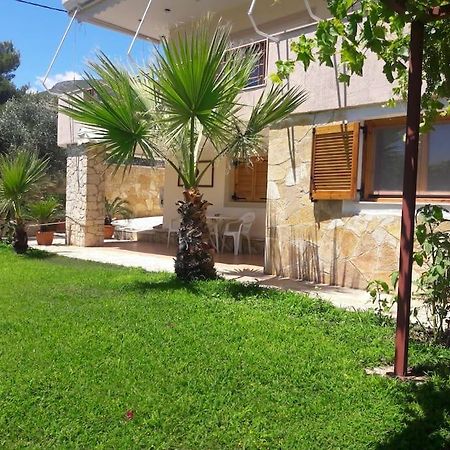 Porto Vito Aigosthena Exterior foto